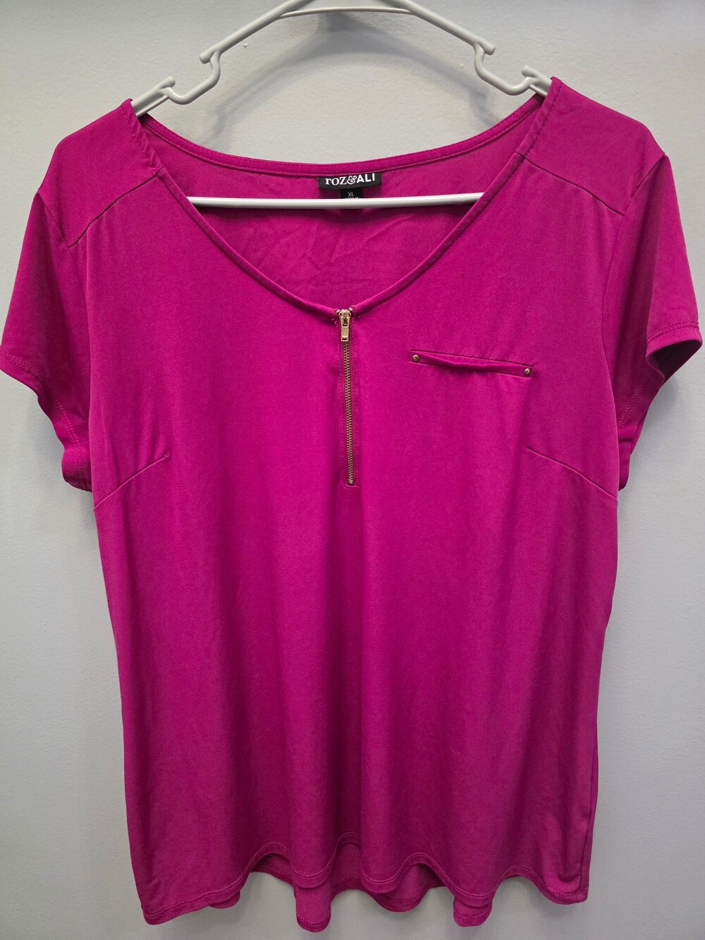 Roz & Ali XL Pink Short Sleeve Blouse Zipper Front Top
